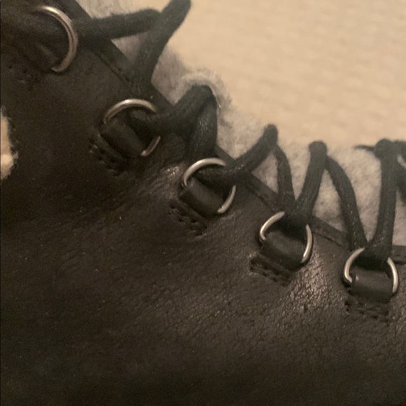 Cozy Black and Gray Women's Boots leather upper - Picture 5 of 8